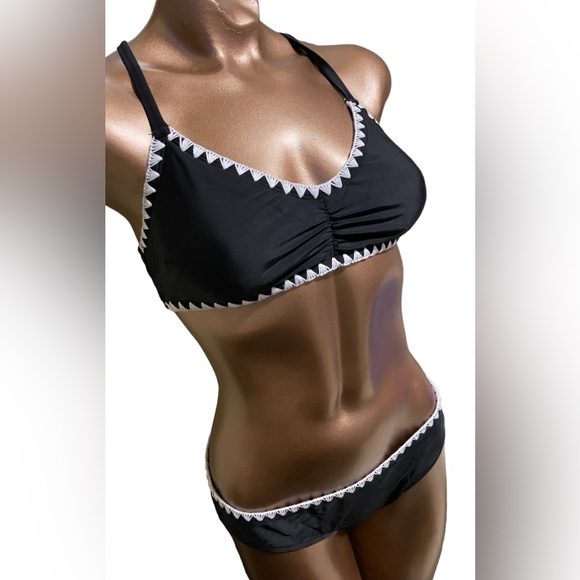 Whipstitch Contrast Bikini - Picture 5 of 7